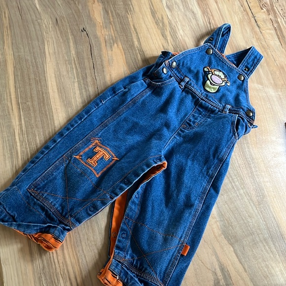 Disney Tigger overalls 18-24 months - Picture 1 of 4